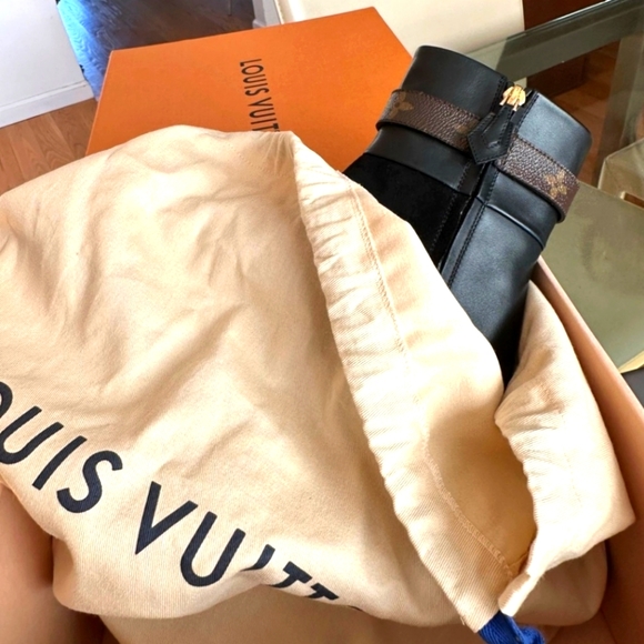 SOLD!NWT Louis Vuitton Silhouette Monogram andBlack Suede Ankle Boots - Picture 9 of 11